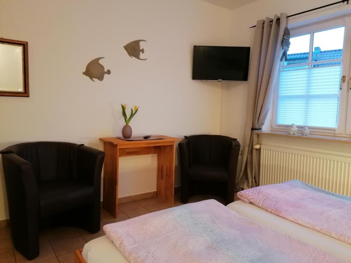Boddenhus Auf Ruegen - Ferienwohnungen Und Pension Rappin Ngoại thất bức ảnh