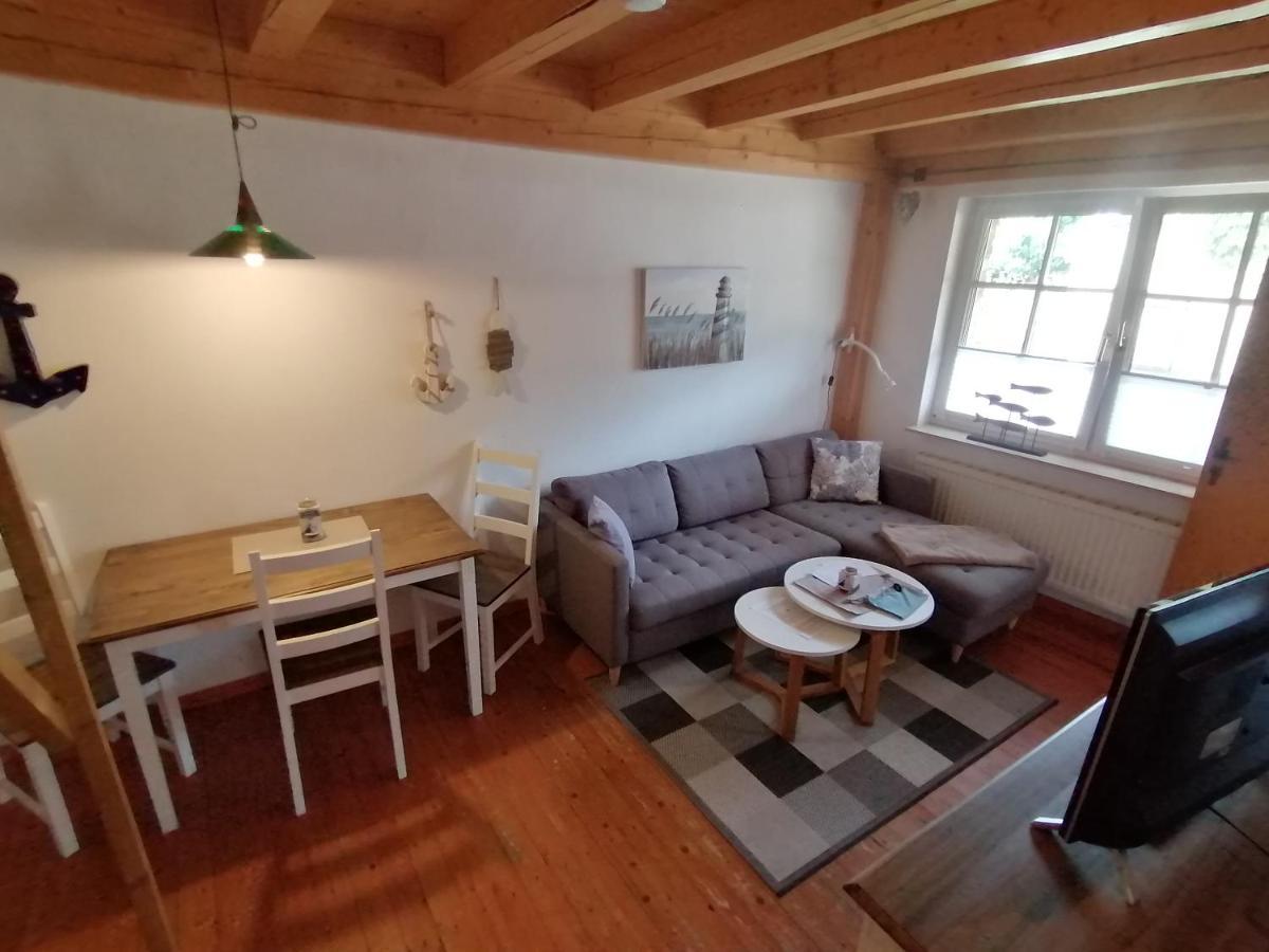 Boddenhus Auf Ruegen - Ferienwohnungen Und Pension Rappin Ngoại thất bức ảnh
